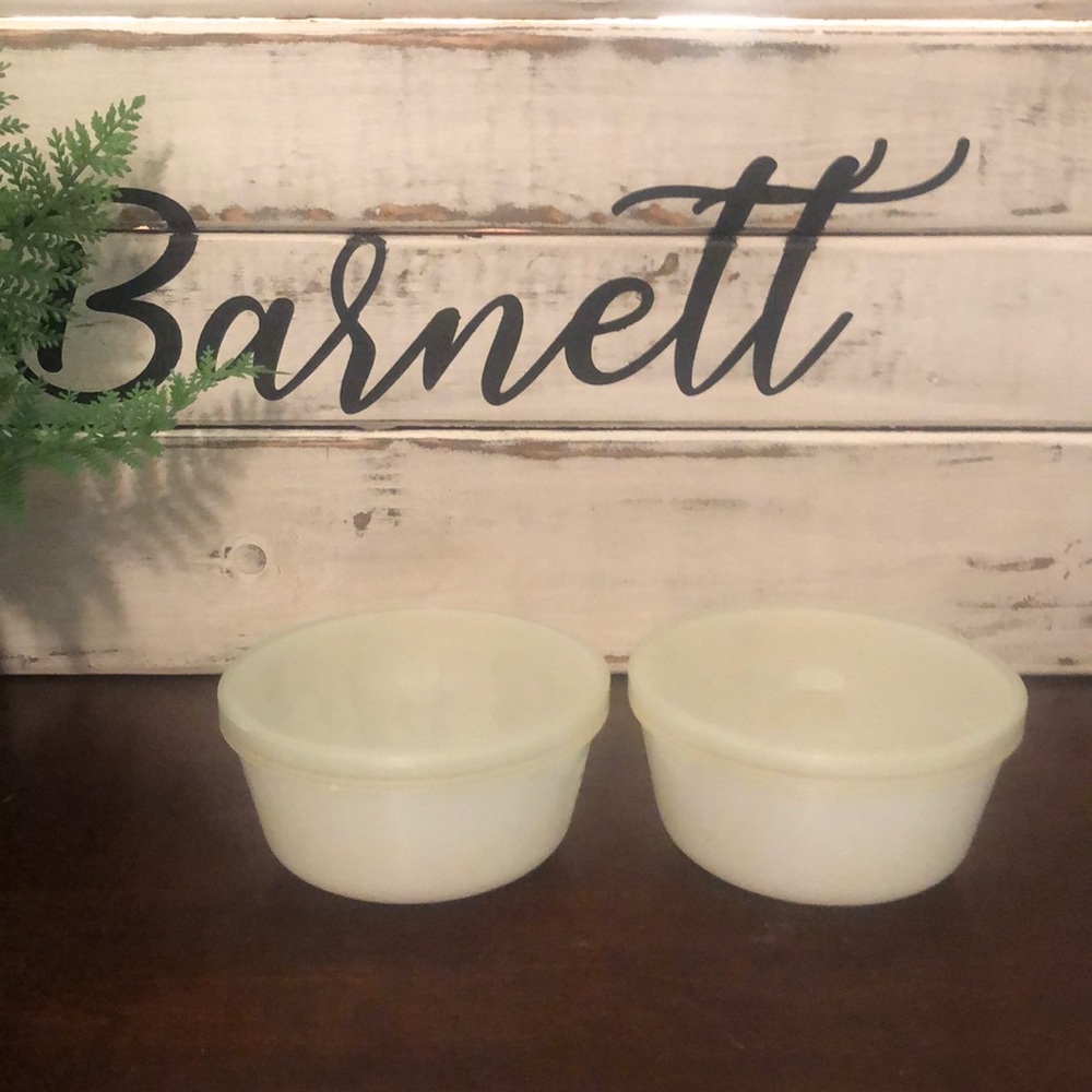 2 AnchorHocking. Fire-king storage containers 6oz
